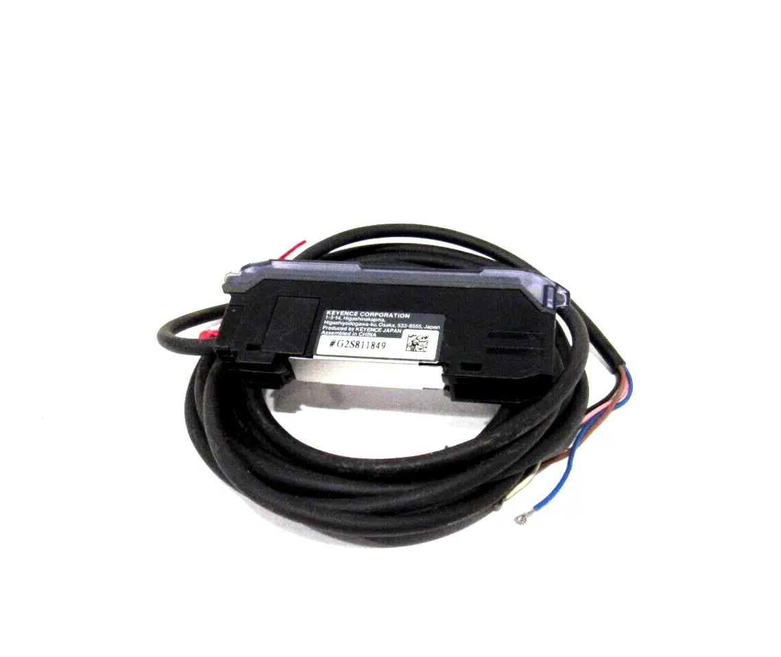 NEW KEYENCE FS-V33 AMPLIFIER FSV33