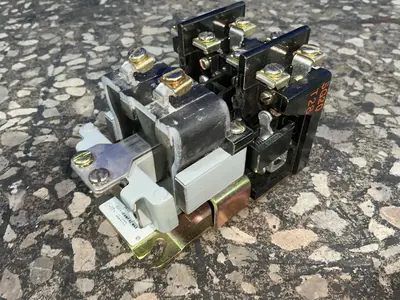 Used GENERAL ELECTRIC CR2810A14AC Relays & Switches Ohio US | HGR 24 #1485352