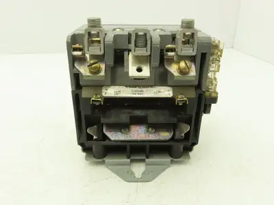 Furnas 40HP32AF Contactor Motor Starter 3Ph 600v 50Hp Ser A Coil 120v Size 3 90A