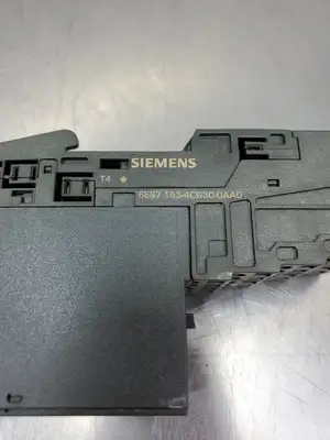 USED Siemens 6ES7138-4FR00-0AA0 | 6ES7193-4CG30-0AA0