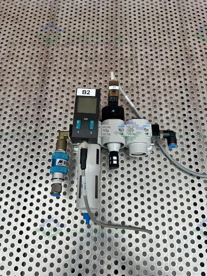 Used FESTO LFR-D-MINI REGULATOR W/ FESTO HEE-D-MINI-24 36PSI/0.25MPA Regulators California US | Equipment Lab #1285488