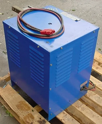 USED CHLORIDE 24 VOL BATTERY CHARGER BATTERY CHARGER