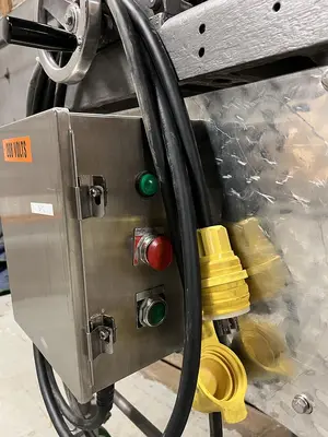 Used Fitzpatrick Size Reduction Fitzmill For Non-Free Flowing Product, Model DAS06