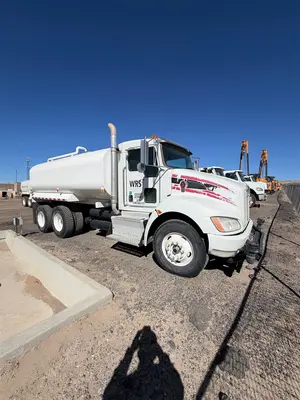 USED 2014 Kenworth T370