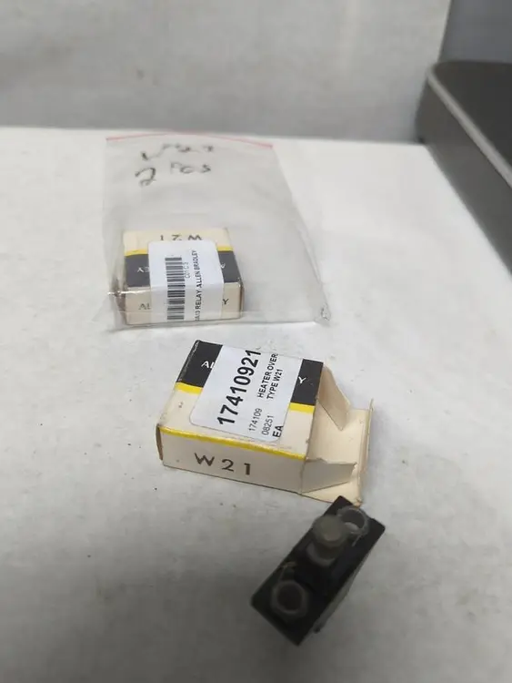 New | in-Stock ALLEN-BRADLEY W21 Miscellaneous Equipment (Electrical & Power) | Surplus Asset Holdings #1200694