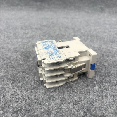 Used Cutler-Hammer CD15BNS3 PLC Contactors California US | Davliegogo LLC #1706508