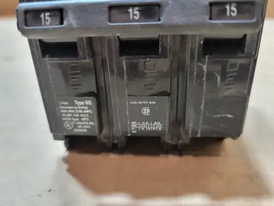 Used SIEMENS BQ3B015 Switchgears British Columbia CA | Lenmark #1438521