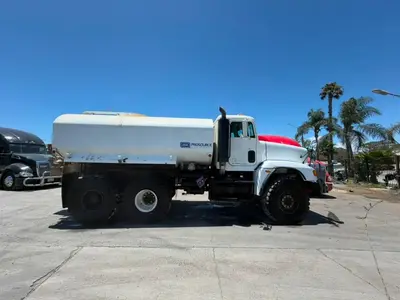 Used 2009 FREIGHTLINER Unspecified Water Trucks California US | Wind River Equipment Finance LLC #1546302