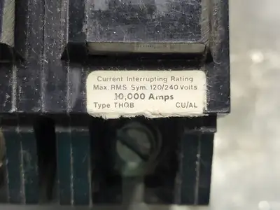 Used GENERAL ELECTRIC THQB220 Switchgears British Columbia CA | Lenmark #243314