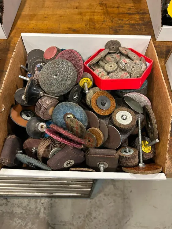 Used _UNKNOWN_ _UNKNOWN_ Grinding Wheels Virginia US | Myron Bowling Auctioneers Inc #1553430