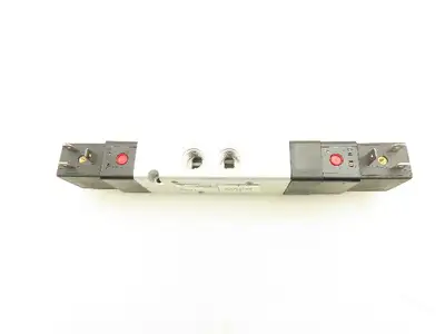 Norgren V61R711AA313JH Pneumatic Double Solenoid Valve 5/3 Pos 1/4" NPT 24VDC