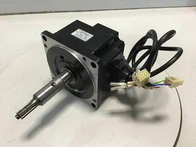 USED YASKAWA SGMP-08AWYR41