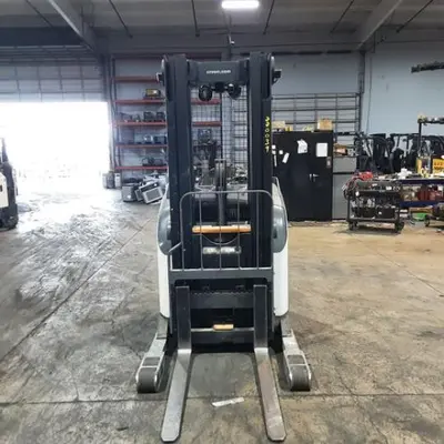 USED 2018 CROWN RR5725-45