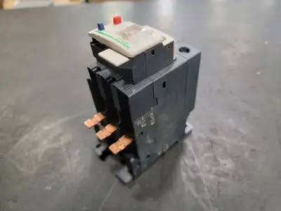 USED SCHNEIDER ELECTRIC LRD340