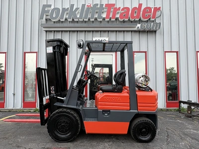USED TOYOTA 42-5FG25