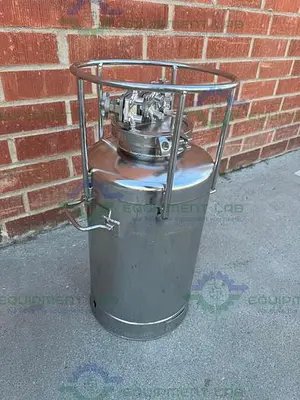 USED ALLOY PRODUCTS 10 LITER STAINLESS STEEL PROCESS / PRESSURE VESSEL 40 PSI