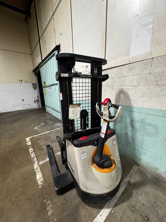 Used CROWN SX 3000 Electric Lifters Ohio US | Elite Machine #678074