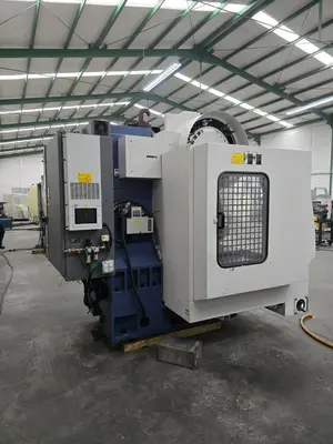 USED 2005 YCM XV-1020A