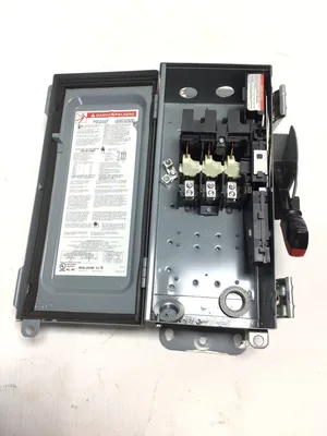 Square D HU361AWK – AL-40 Enclosed Switch 600V 30A 50/60Hz Type 3R,5,12