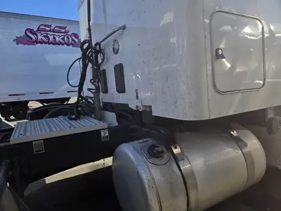USED 2022 PETERBILT 567