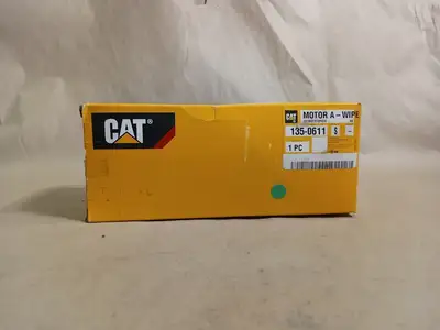 NEW 2012 CAT 135-0611