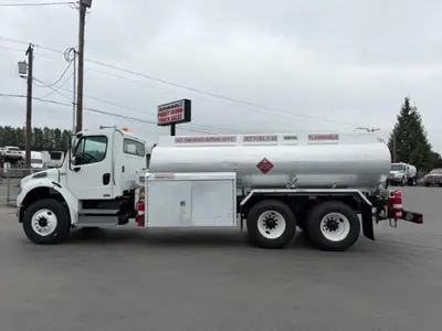 Used 2006 FREIGHTLINER M2106064 Fuel & Lube Trucks Washington US | Puget Sound Truck Sales #1546527
