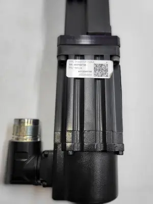 USED ALLEN-BRADLEY ALLEN BRADLEY VPL-B0631T-PJ12AA INVERTER DUTY AC SERVO MOTOR 168624 & THK SKR33 DIRECT MOTOR MOUNT