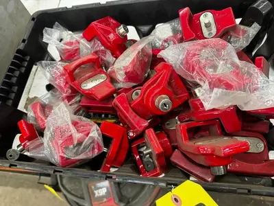 Used _UNKNOWN_ _UNKNOWN_ Clamps North Carolina US | Myron Bowling Auctioneers Inc #1543568