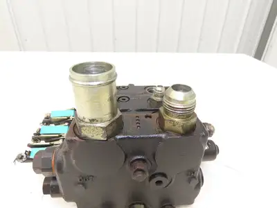 Husco 5000CC-C23 G Hydraulic 3-Spool Forklift Mast Control Valve Off EC25KE