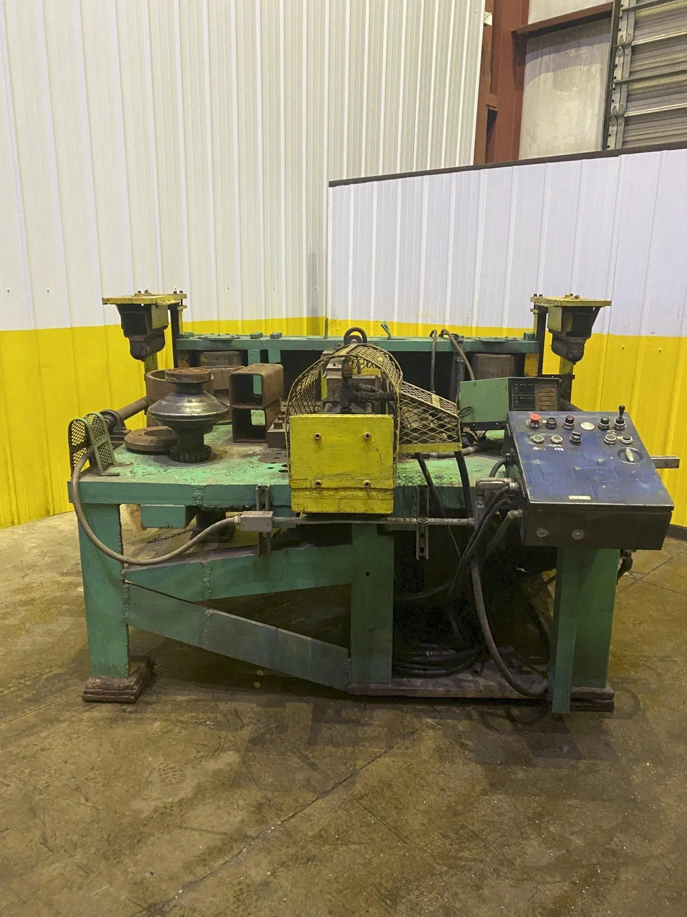 100 TON HYDRAULIC CAMBERING PRESS / POWERED SWEEP BENDER: STOCK #15860
