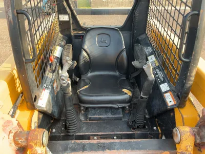 Used 2000 JOHN DEERE 250 Skid Steer Loaders Michigan US | Miedema Asset Management Group #1320455