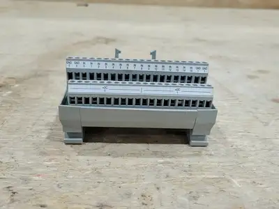 USED ALLEN-BRADLEY 1492-IFM20F-2