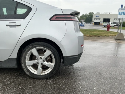USED 2012 CHEVROLET VOLT