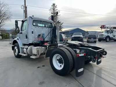 Used 2010 FREIGHTLINER BUSINESS CLASS M2112 Cab Chassis trucks Washington US | Puget Sound Truck Sales #1546504