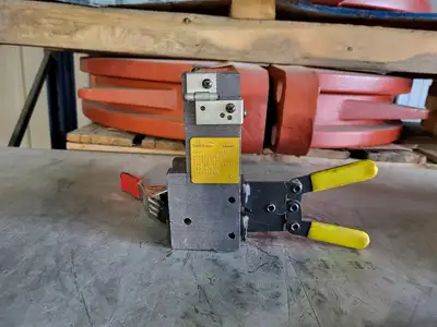 Cadweld Cable Mold IPP/7325 GYP18009N 2 CONC/SOL 3/4CU CL TH-RD 65 W/N 65PLUSF20