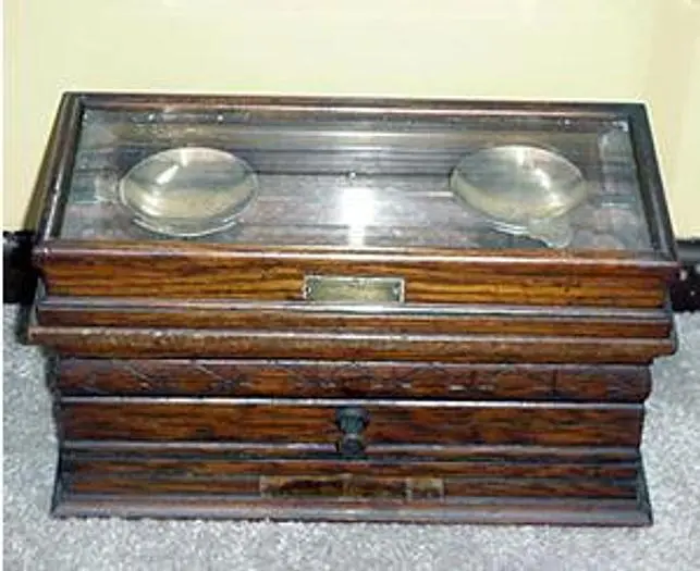 0195 Pharmaceutical Balance Scale