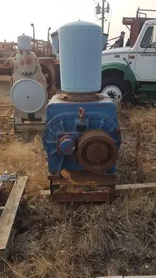 USED ROOTS SIZE 10X24 ROTARY POSITIVE VACUUM PUMP / BLOWER