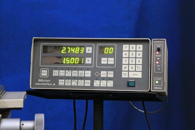 USED 1995 Mitutoyo PV-600, FLOOR MODEL - VERTICAL PROJ., 1995, 10X