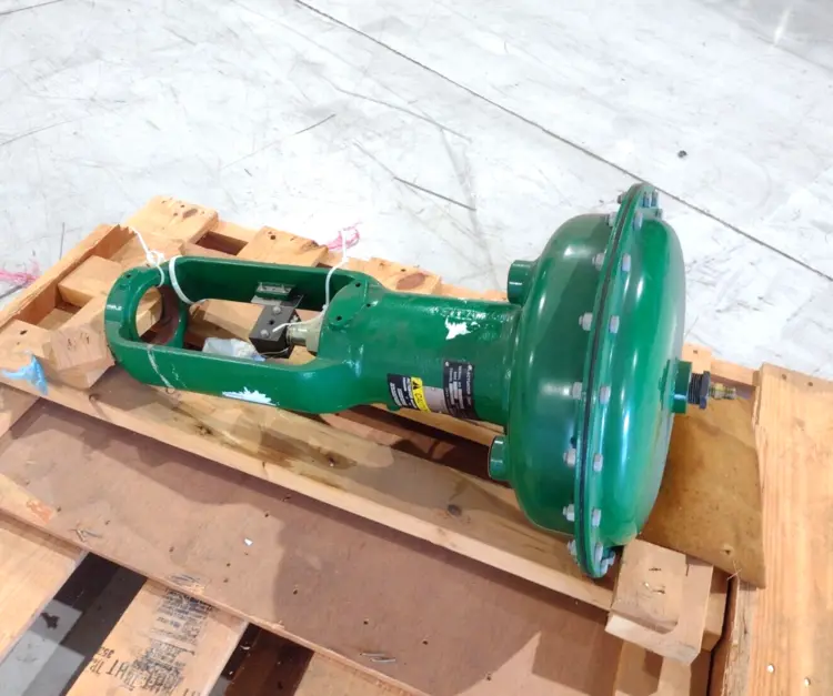Used FISHER CONTROLS DIAPHRAGM ACTUATOR, 3/4 TRAVEL, SPRING OPPOSED Linear Actuators | Maverick Industrial Sales #1104185