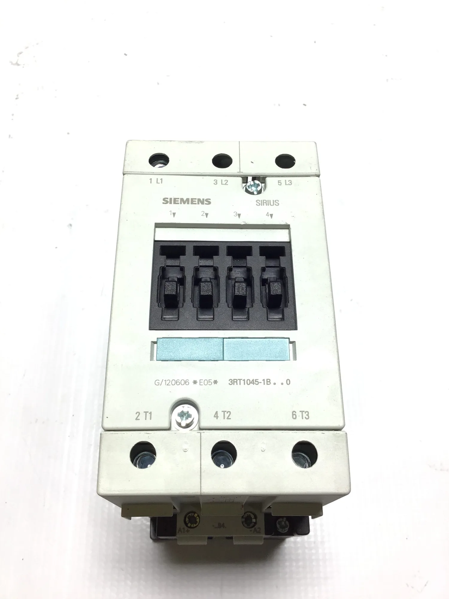 Siemens 3RT1045-1BB40 Contactor 105A 1-3PH 1-3HP
