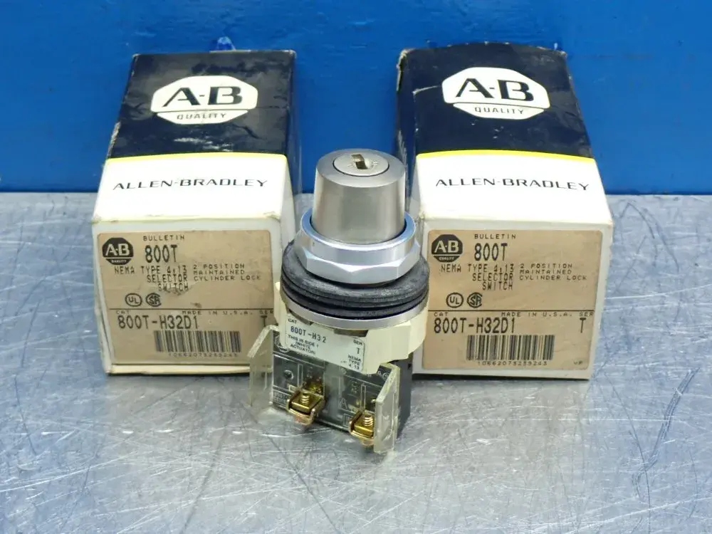 NEW ALLEN BRADLEY 800TH32D1