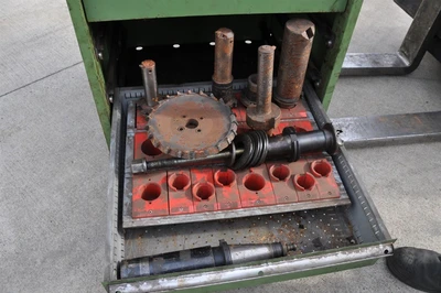 USED VARIOUS MILLING TOOLS ISO 50