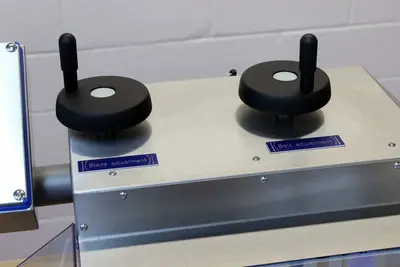 KRUMBEIN | BBS-VE Hinge Cut Tabletop Slicer