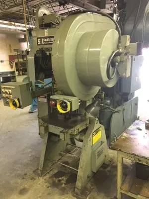 USED 1983 SOUTH BEND 27-FW-AC