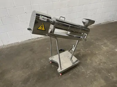 Tablet Deduster