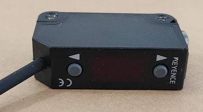NEW KEYENCE PZ-V72