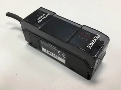 USED KEYENCE CORP CZ-V21P