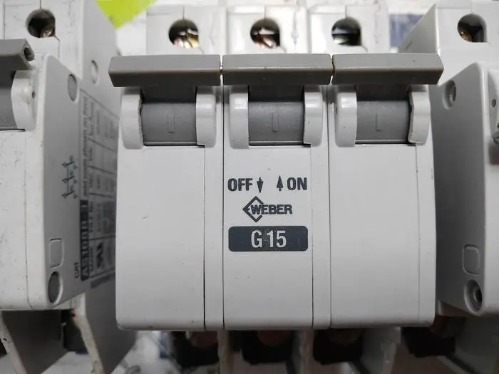Used WEBER AS168B-3-15 Circuit Breakers | SMT Resource #489571