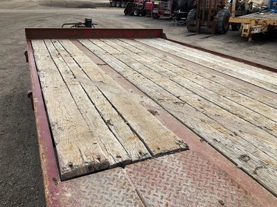 USED 2016 INTERSTATE TRAILER
