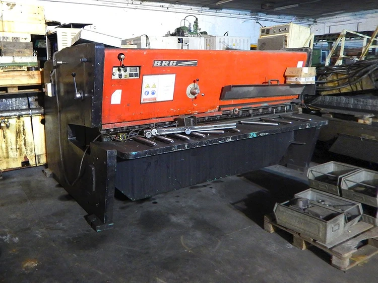 Used AMADA BRG 3040 X 10 MM Sheet Metal Shears | Apt International N.V #365157